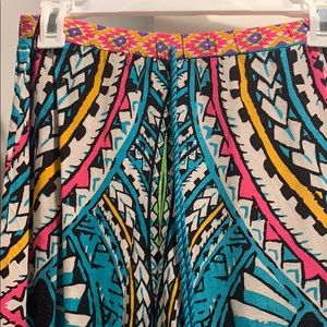 Patterned wide leg pants